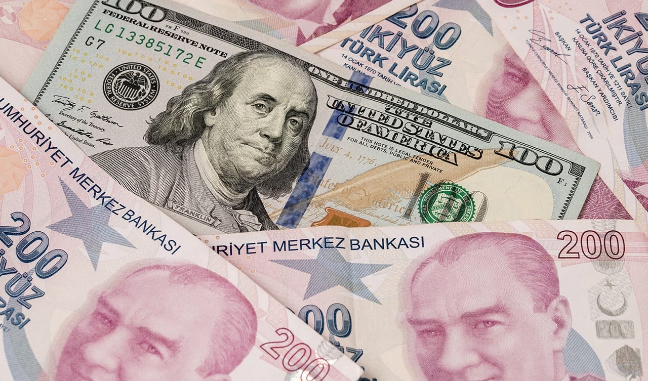 Anket sonucu: 17 ekonomistin yıl sonu cari açık tahmini belli oldu